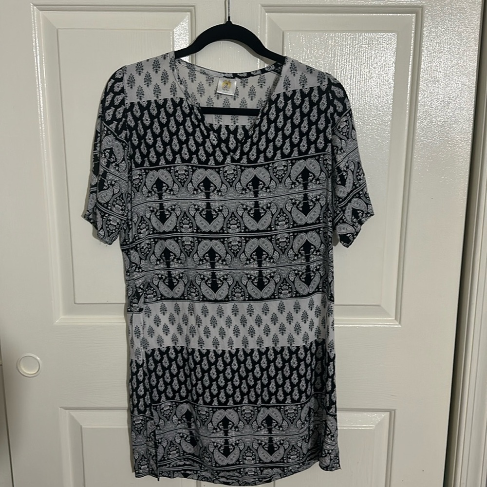 Sundog‎ black/grey beach coverup. Size small